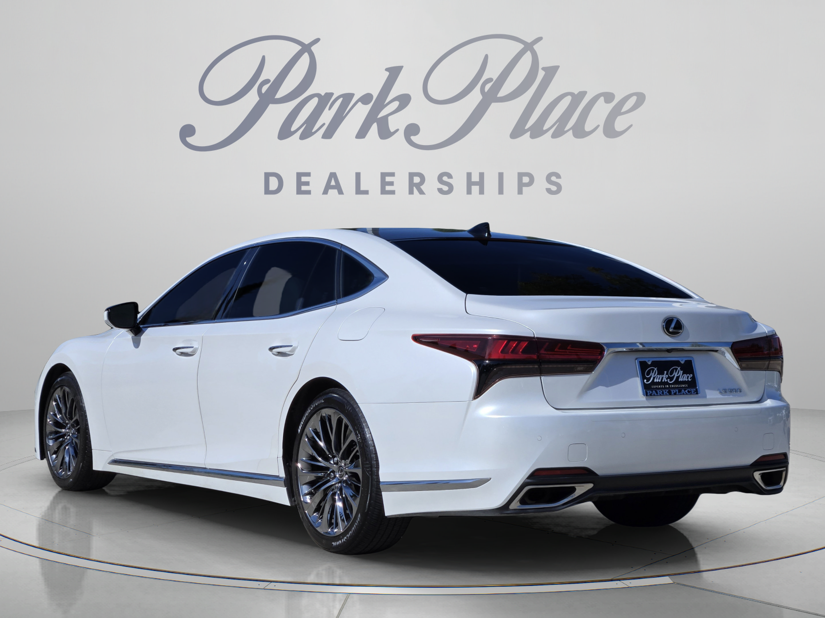 Used 2022 Lexus LS 500 w/ Interior Upgrade Package RWD image 3