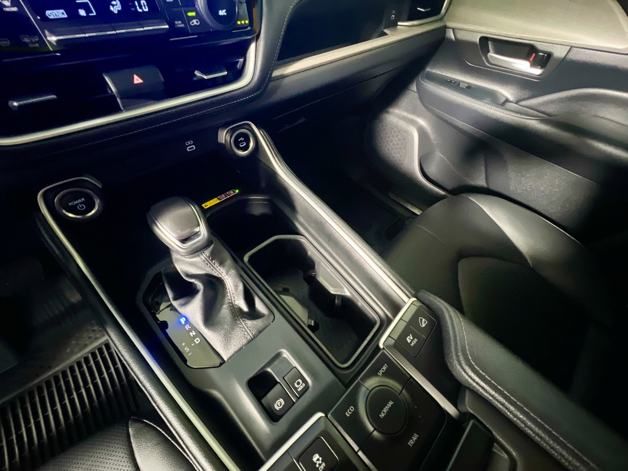 Used 2024 Toyota Grand Highlander Limited image 26