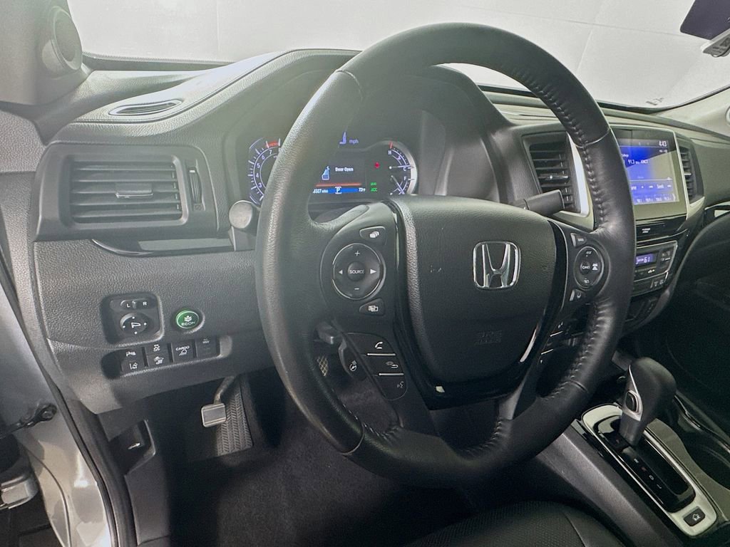 Used 2018 Honda Ridgeline RTL-E image 11