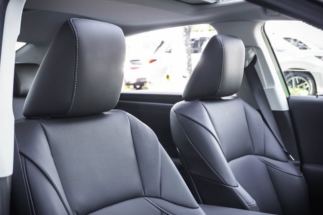 Certified 2025 Lexus ES 300h w/ Premium Package FWD image 26