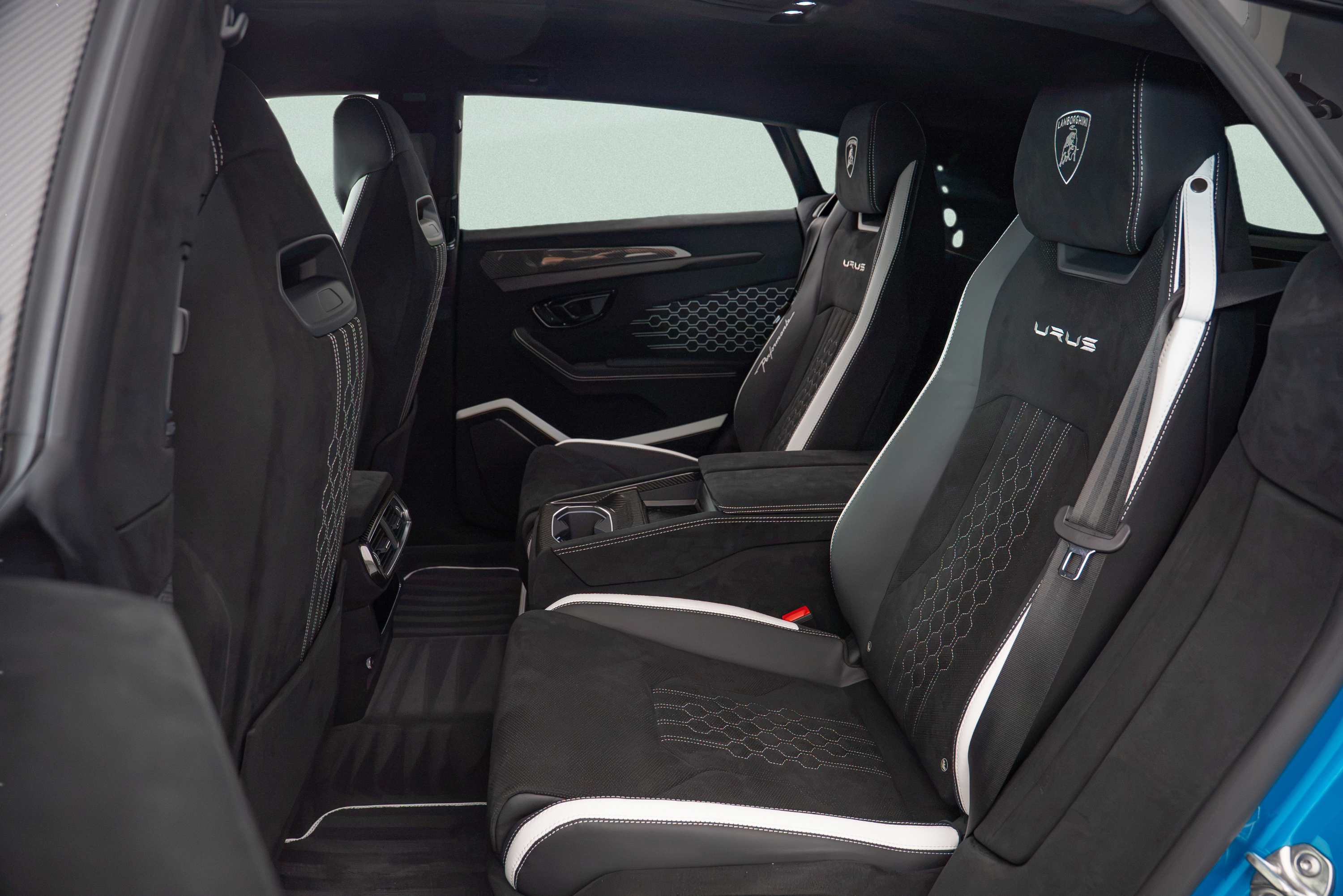 Used 2024 Lamborghini Urus Performante AWD/4WD image 11