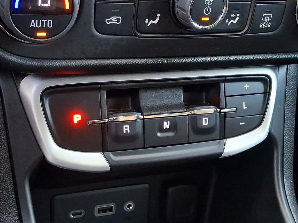 Certified 2022 GMC Terrain SLE w/ Driver Convenience Package image 15