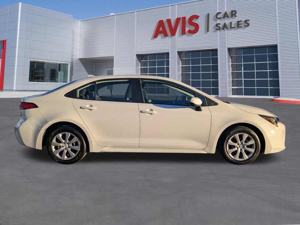 Used 2025 Toyota Corolla LE image 7