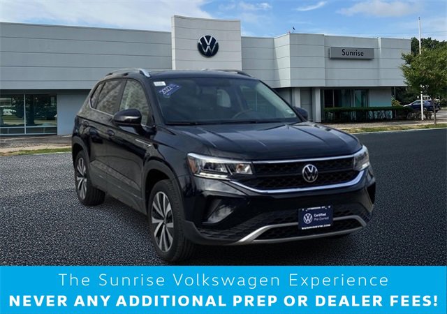 Used 2022 Volkswagen Taos SE image 1