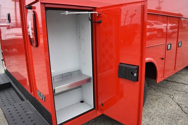 New 2026 Chevrolet Express 3500 w/ Power Convenience Package image 17