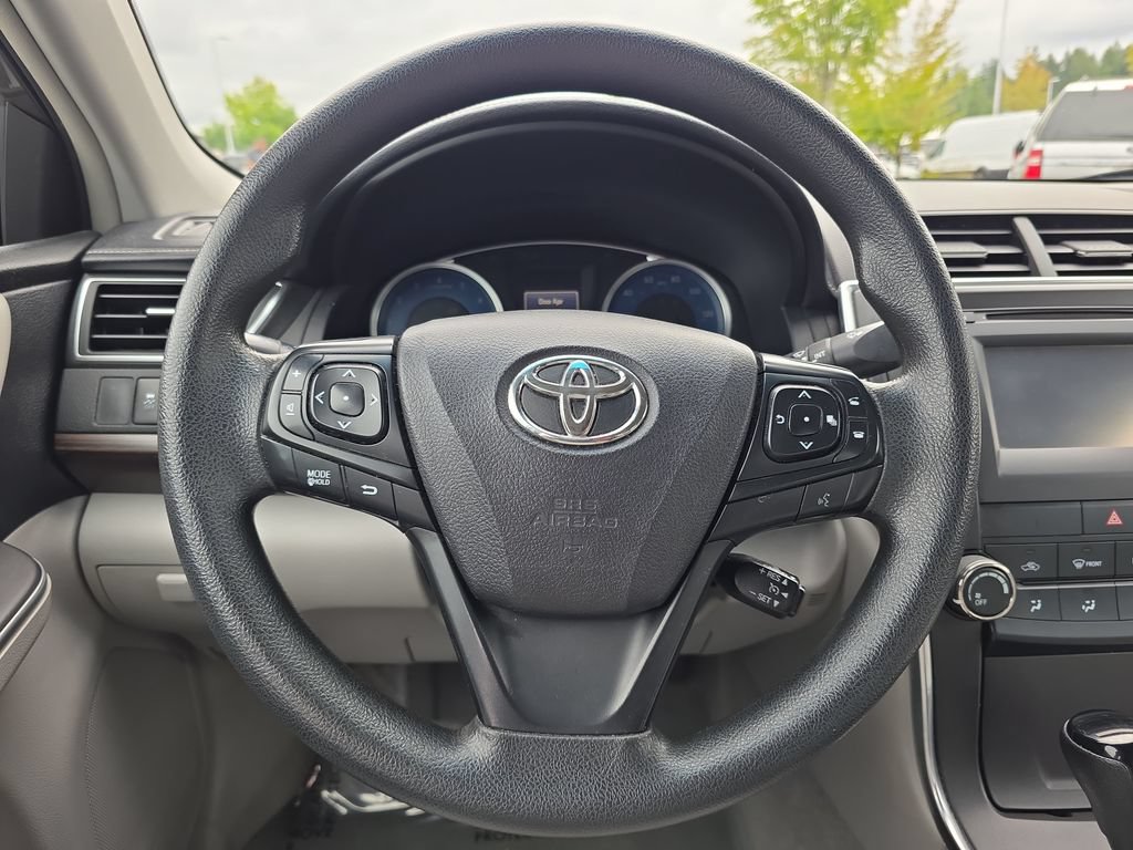 Used 2016 Toyota Camry LE FWD image 19