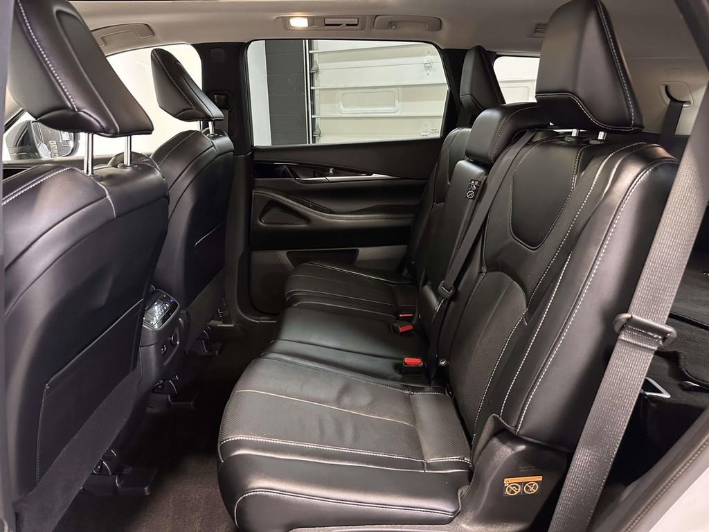 Used 2023 INFINITI QX60 Pure image 19