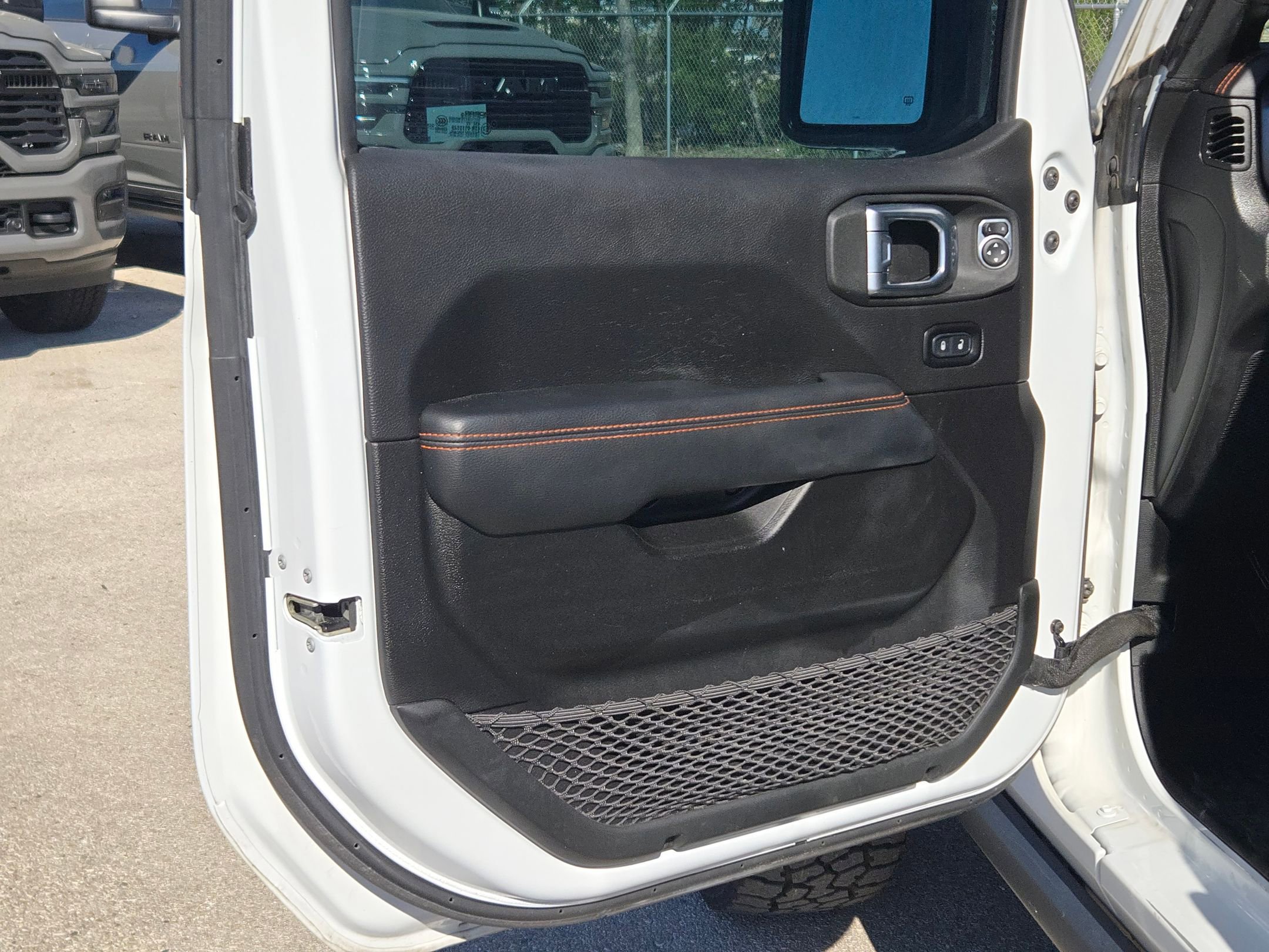 Certified 2022 Jeep Gladiator Mojave w/ LED Lighting Group image 11