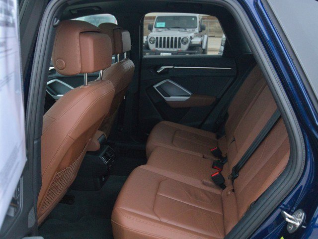 Used 2023 Audi Q3 2.0T Premium image 28