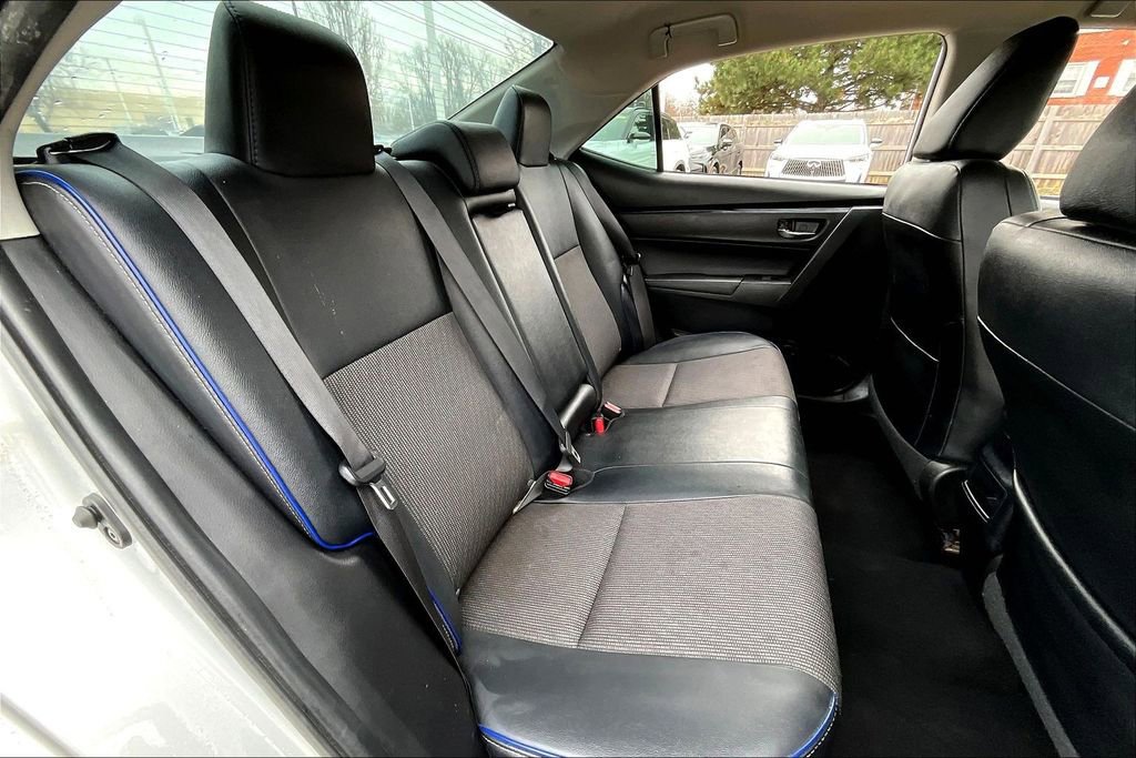 Used 2018 Toyota Corolla SE image 29