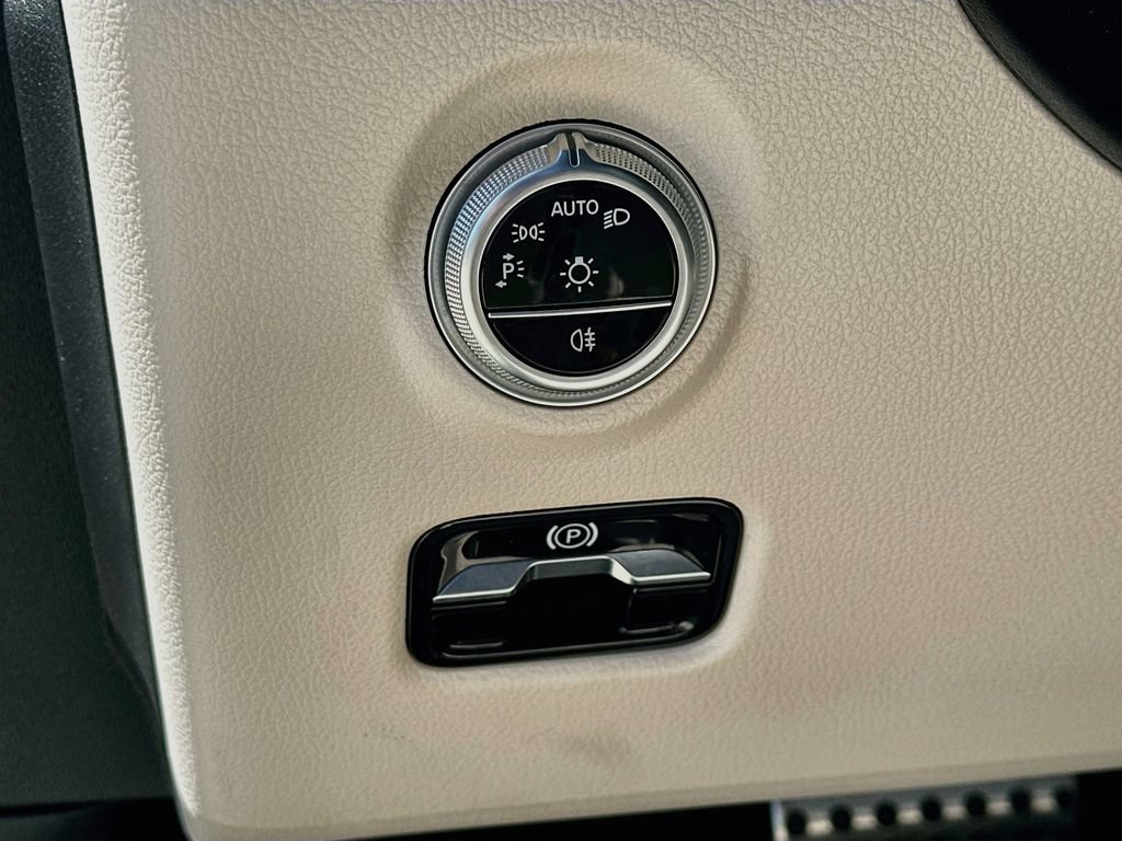 Certified 2024 Mercedes-Benz CLE 300 4MATIC Cabriolet image 10