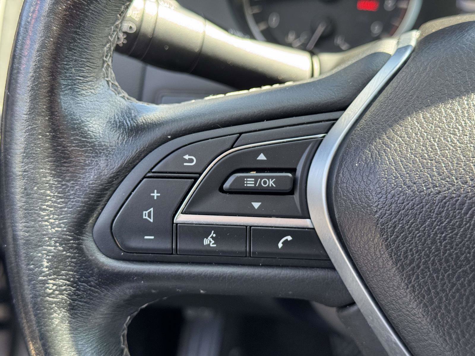 Used 2019 INFINITI Q50 Luxe w/ Essential Package (3.0T Luxe) AWD/4WD image 19