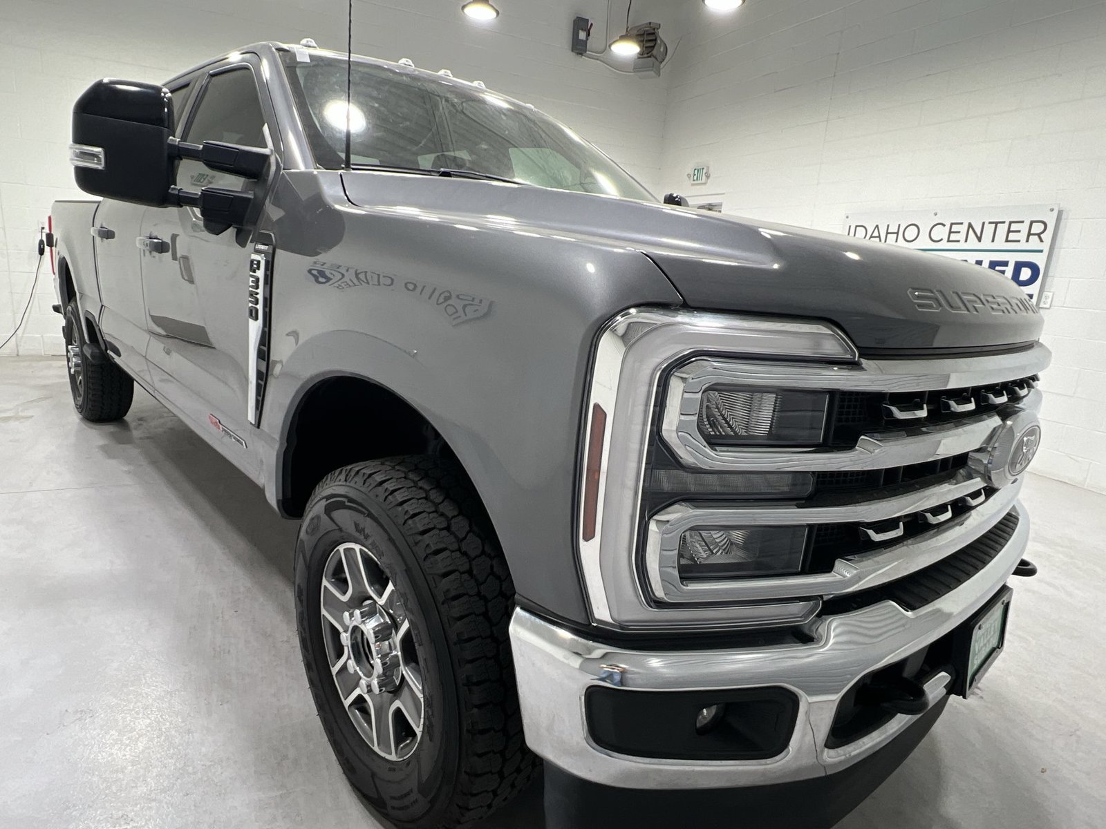Used 2024 Ford F350 Lariat AWD/4WD image 2