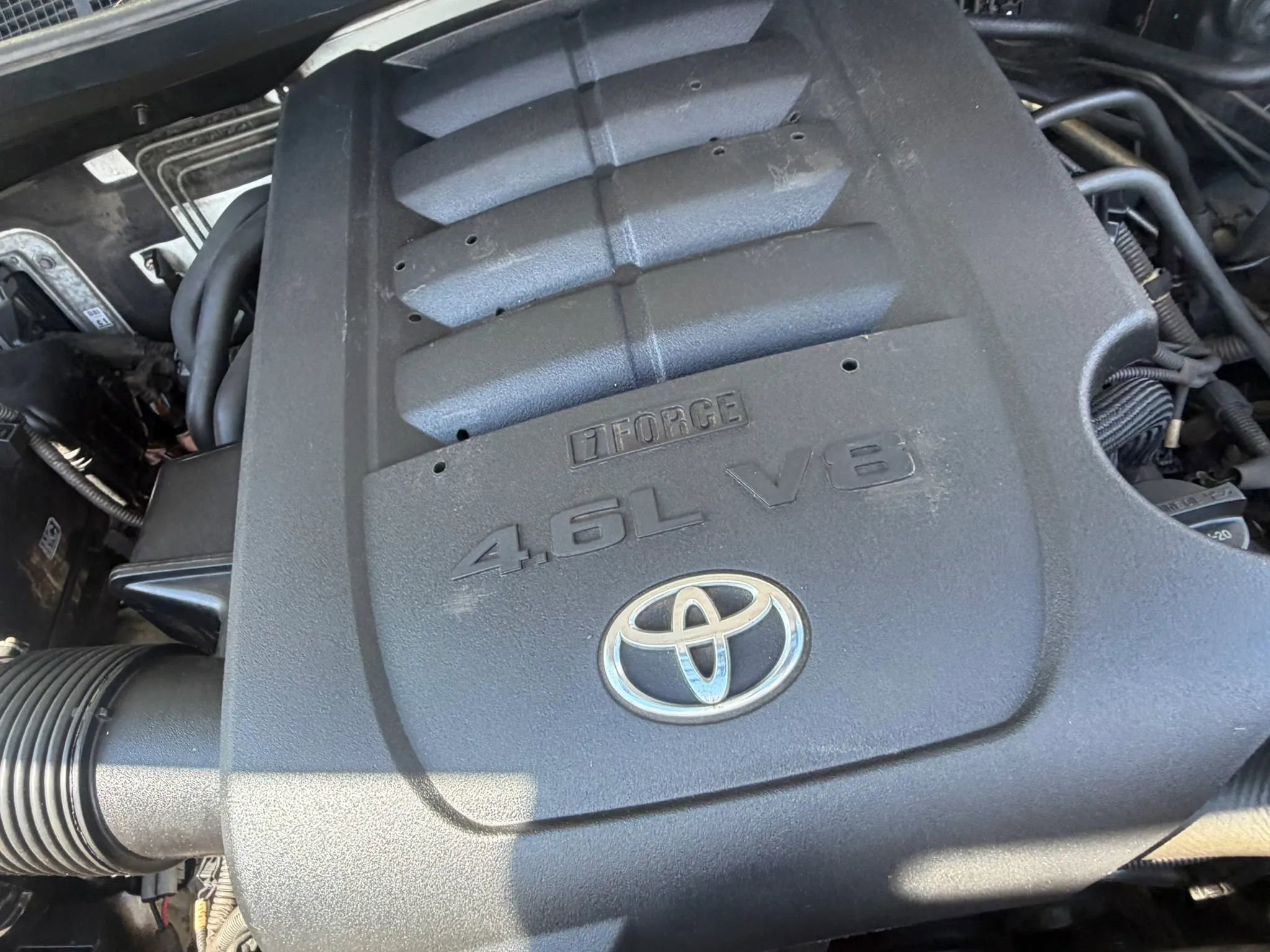 Used 2012 Toyota Tundra 4x4 CrewMax w/ Tow Pkg image 34