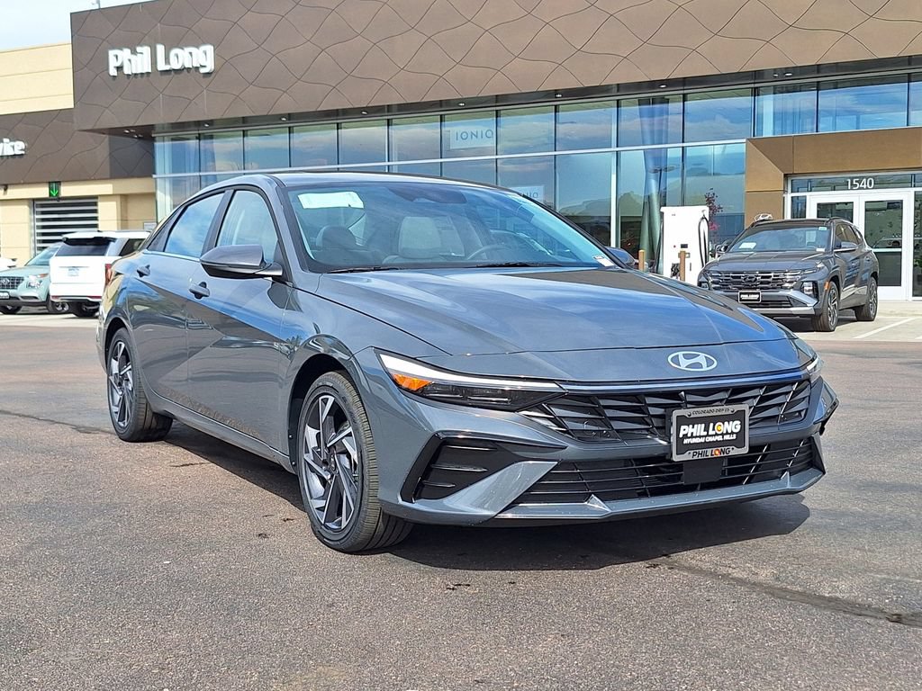 New 2026 Hyundai Elantra Limited FWD 360° Tour