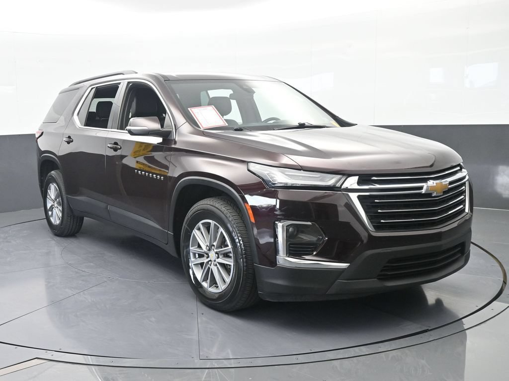 Used 2022 Chevrolet Traverse LT w/ LPO, Floor Liner Package FWD image 9