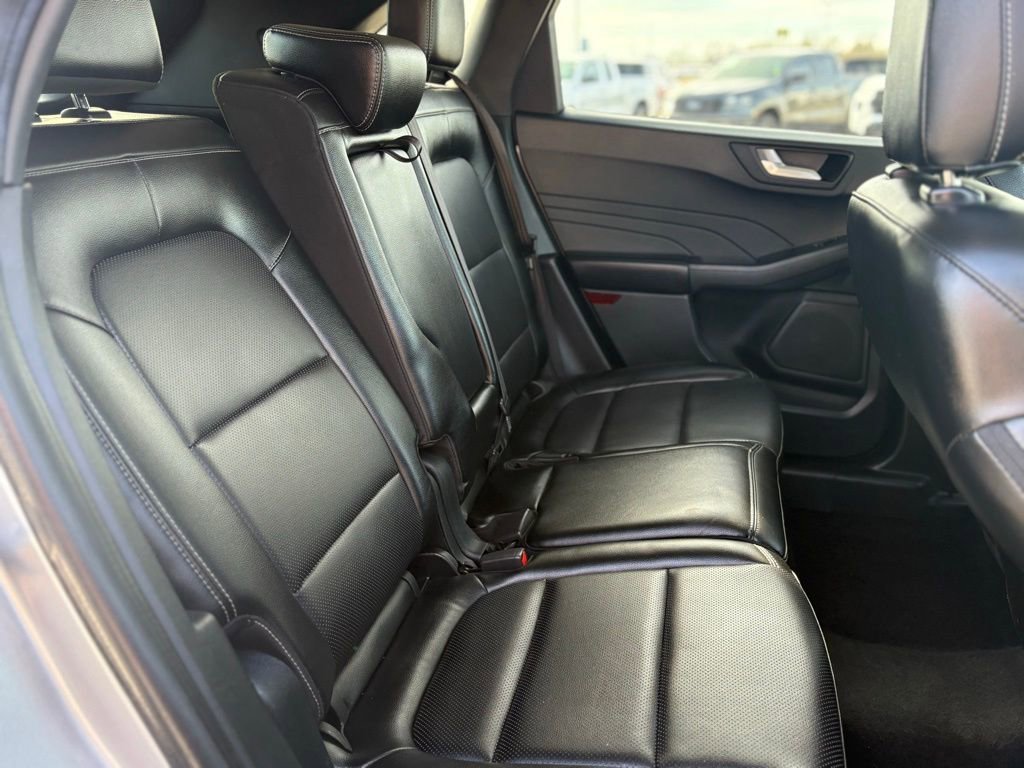 Used 2022 Ford Escape SEL image 15