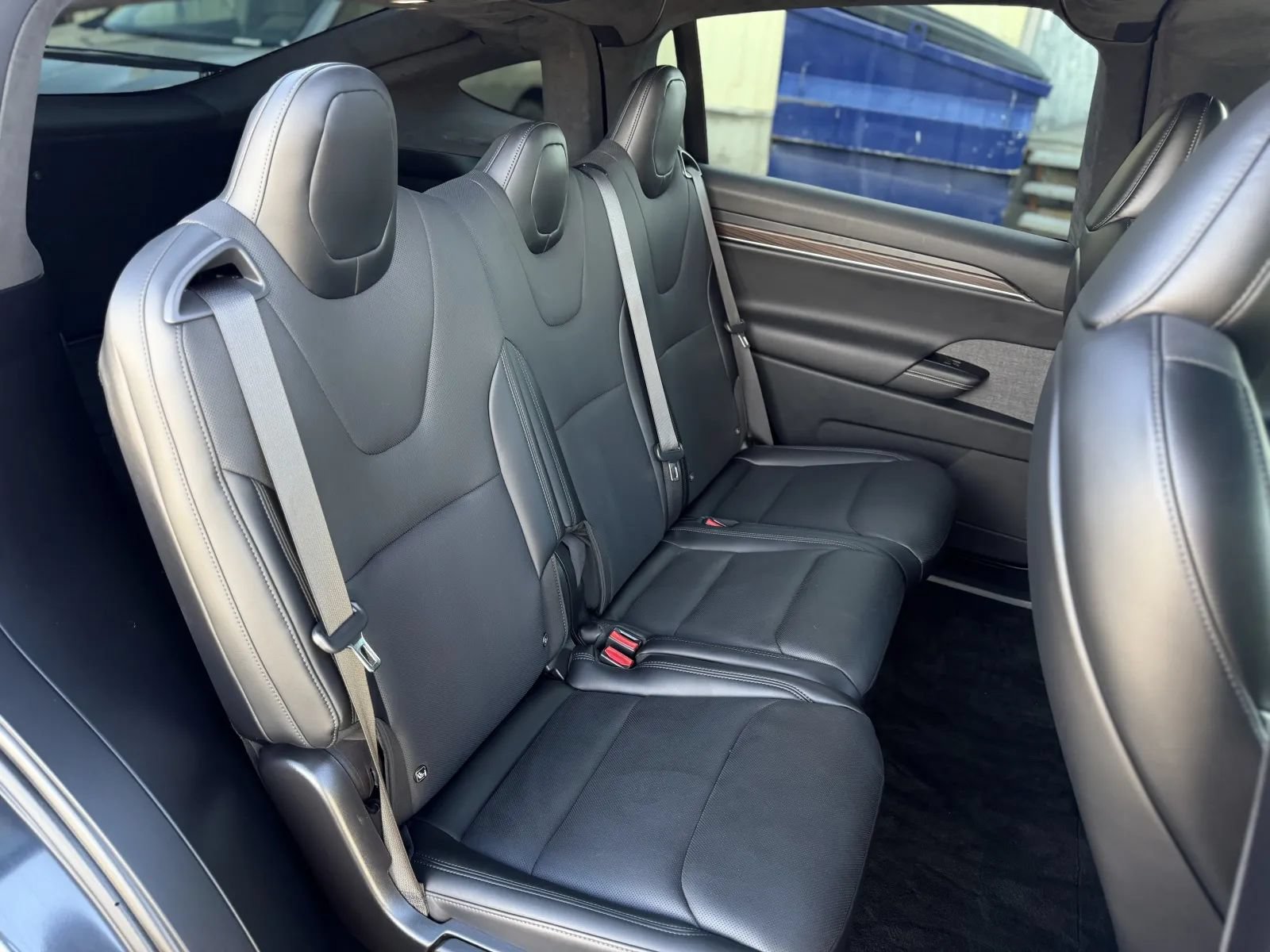 Used 2024 Tesla Model X AWD/4WD image 37