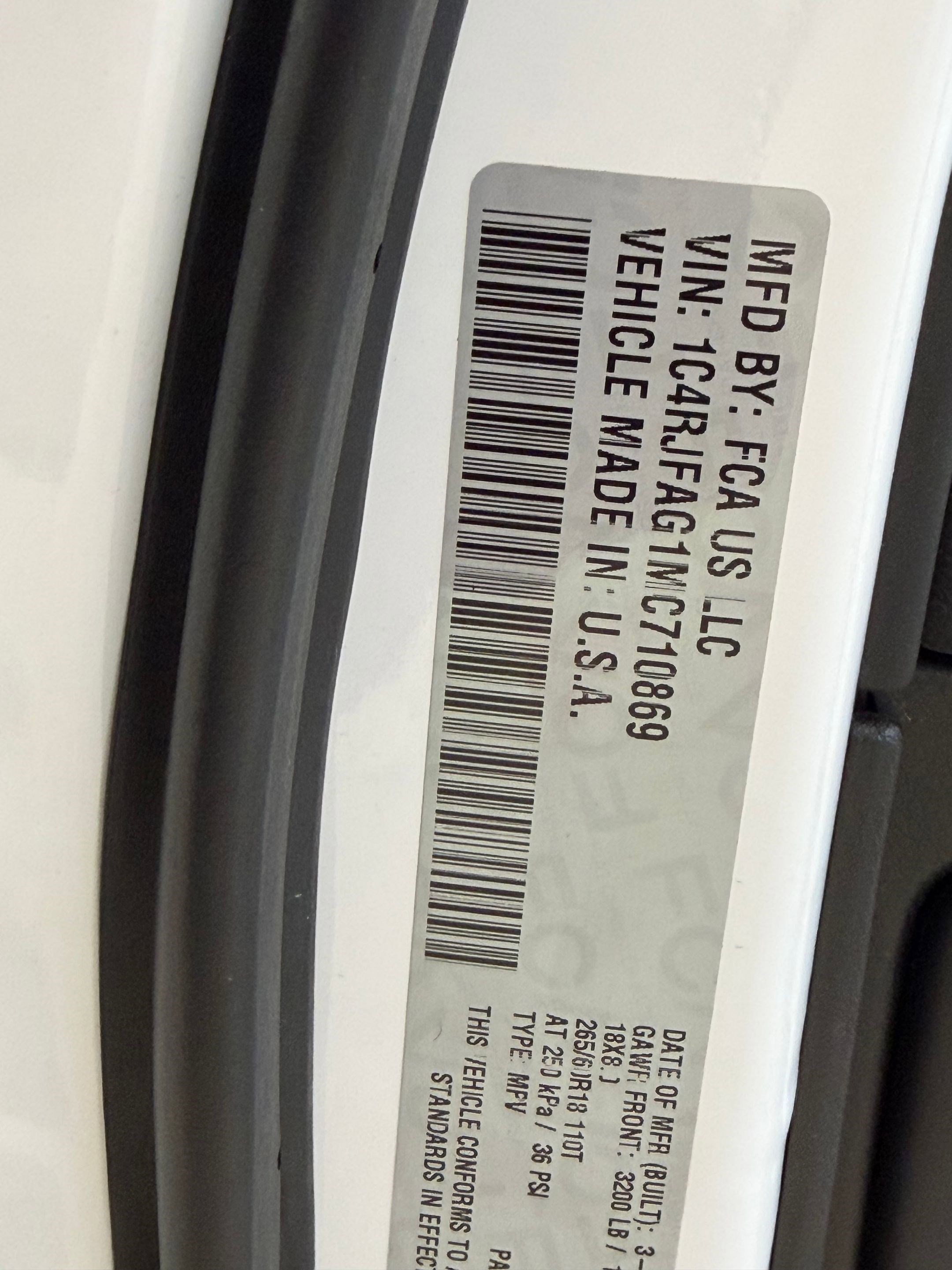 Used 2021 Jeep Grand Cherokee Laredo image 21