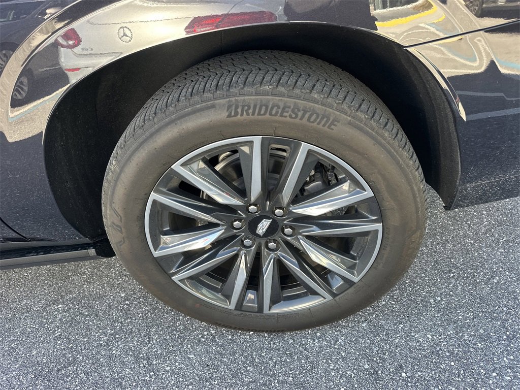 Used 2024 Cadillac Escalade ESV Sport Platinum image 9