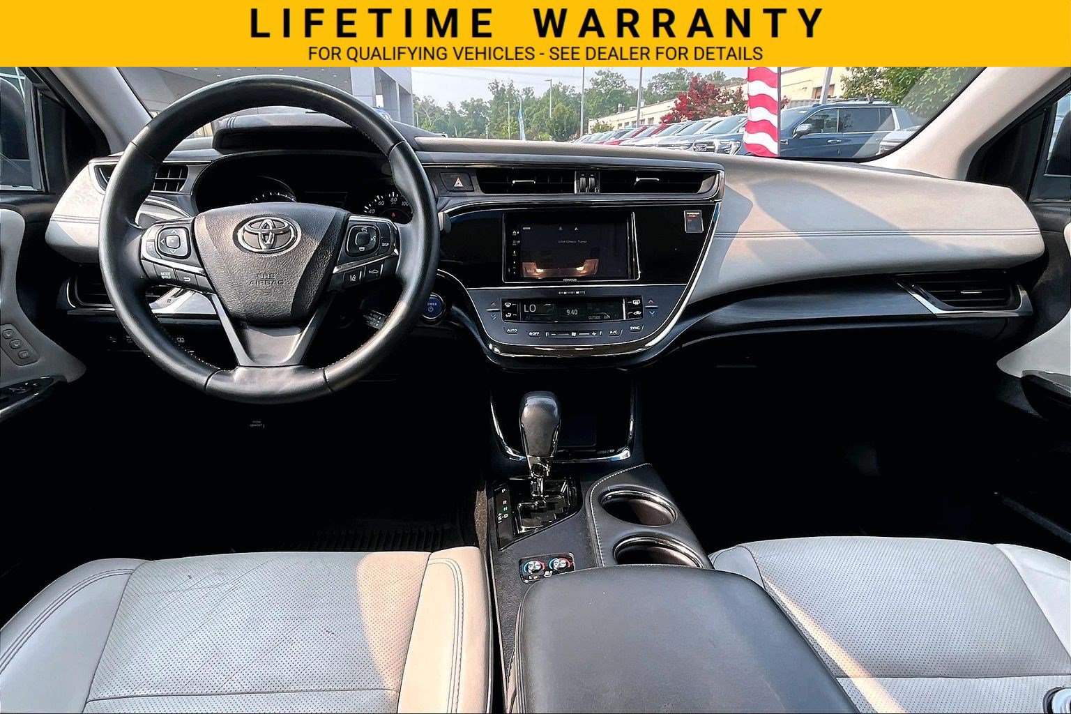 Used 2017 Toyota Avalon Limited w/ All Weather Liner Package FWD image 16