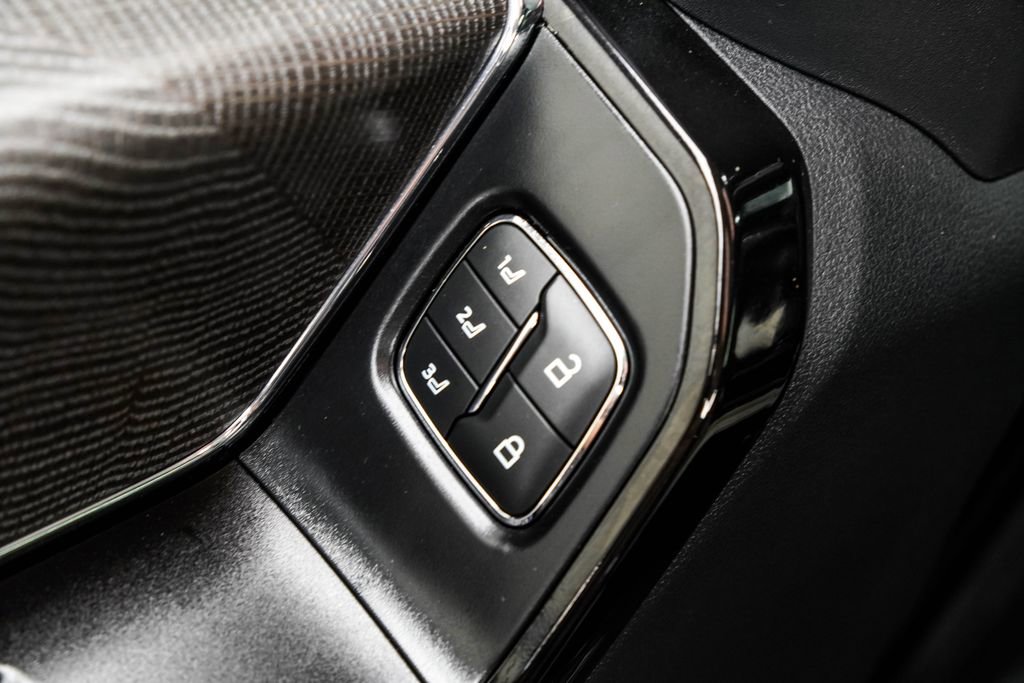 Used 2022 Ford F150 Lightning Platinum image 41