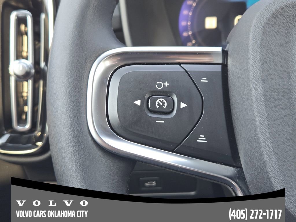 Certified 2023 Volvo XC40 B5 Plus w/ Driver Assist Package AWD/4WD image 27