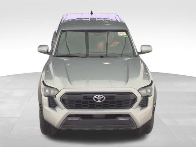 Used 2025 Toyota Tacoma TRD Off-Road image 2