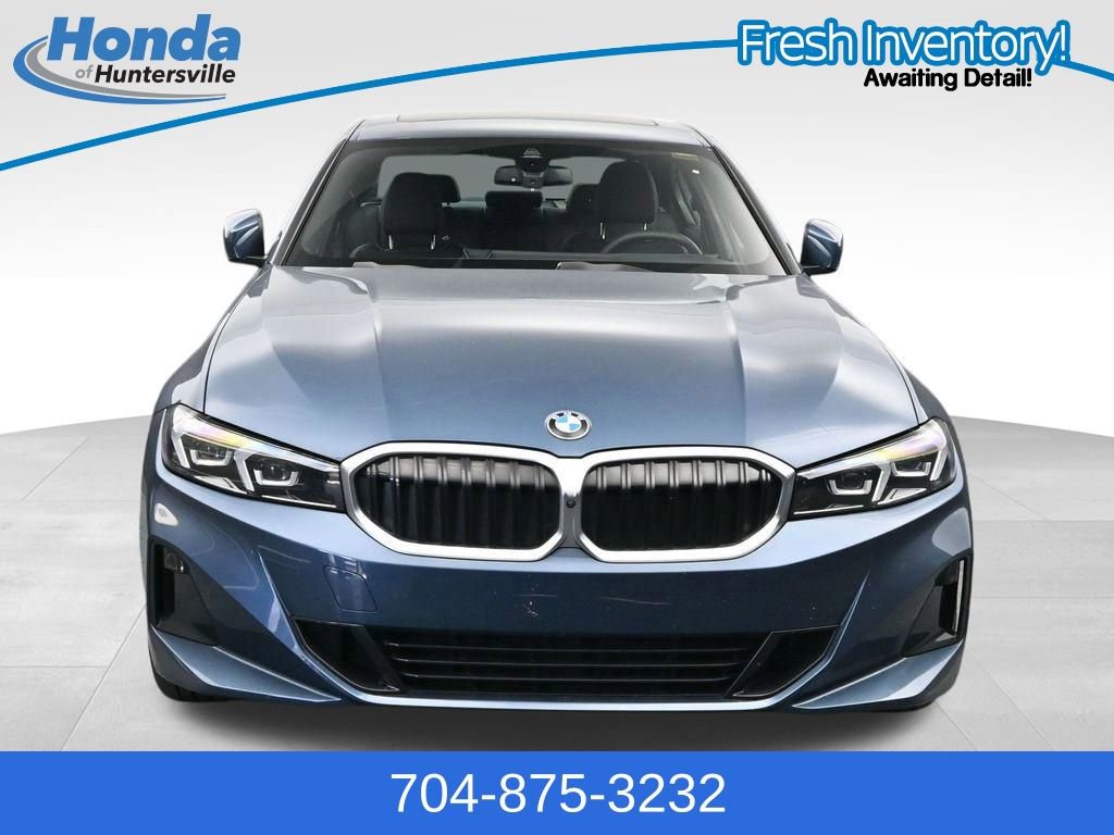 Used 2025 BMW 330i Sedan w/ M Sport Package RWD image 3