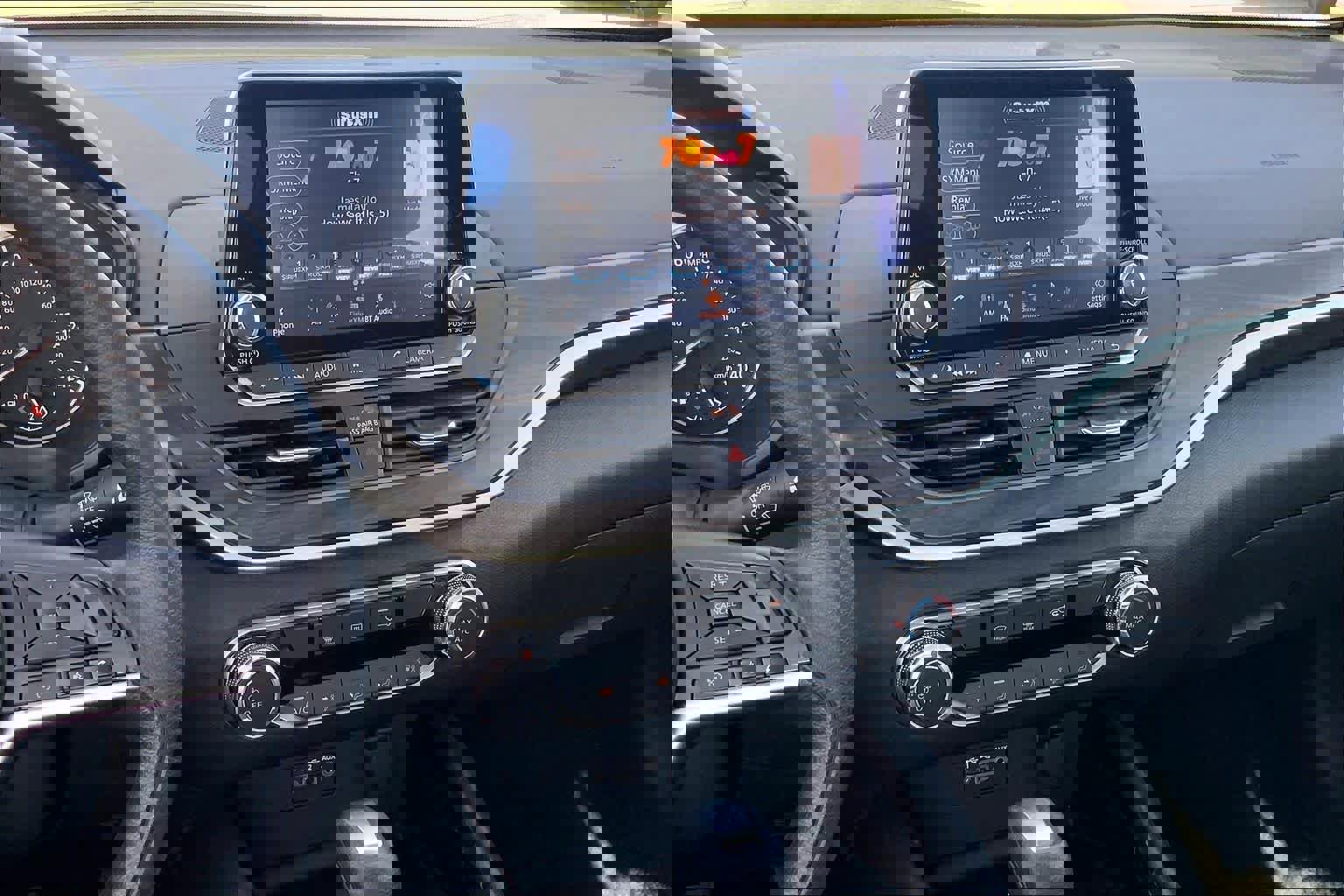 Used 2024 Nissan Altima 2.5 SV image 6