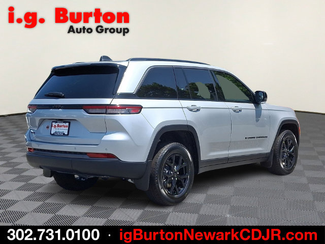 New 2026 Jeep Grand Cherokee Altitude AWD/4WD image 4