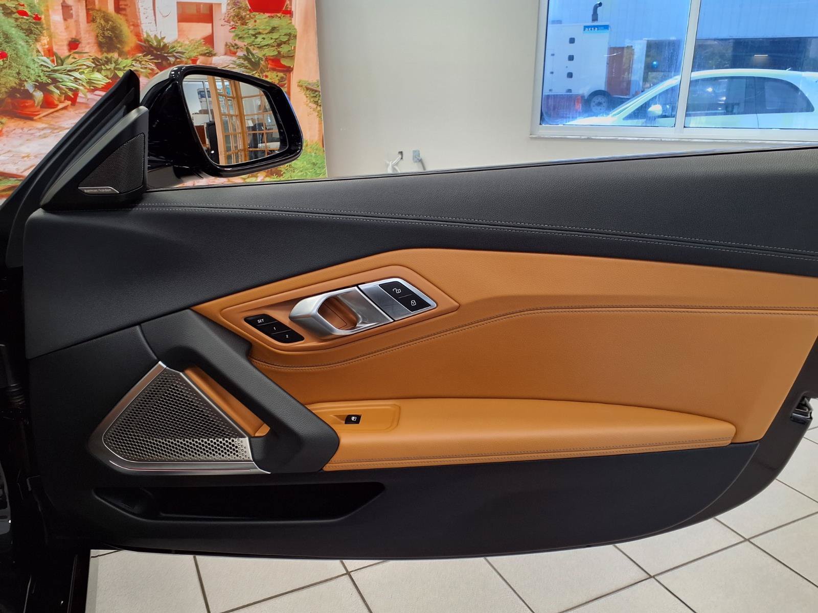 Used 2022 BMW Z4 M40i w/ Premium Package RWD image 12