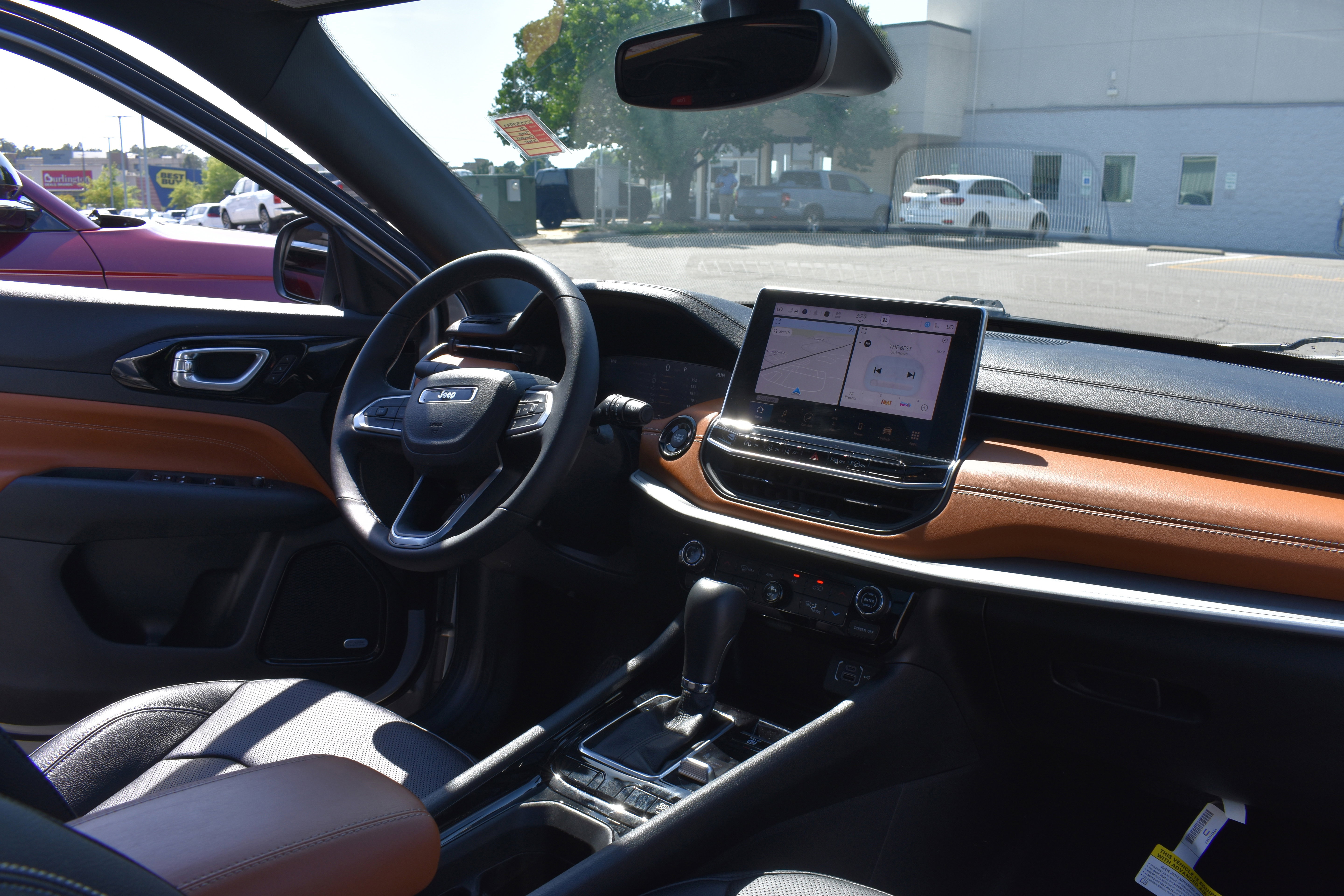 Used 2025 Jeep Compass Limited w/ Elite Group image 33