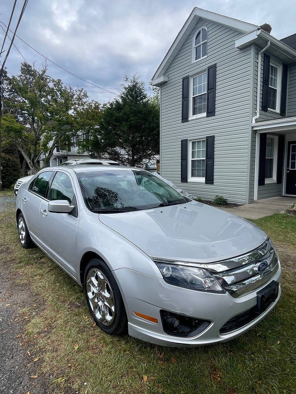 Used 2011 Ford Fusion SE w/ 201A Rapid Spec Order Code FWD image 2