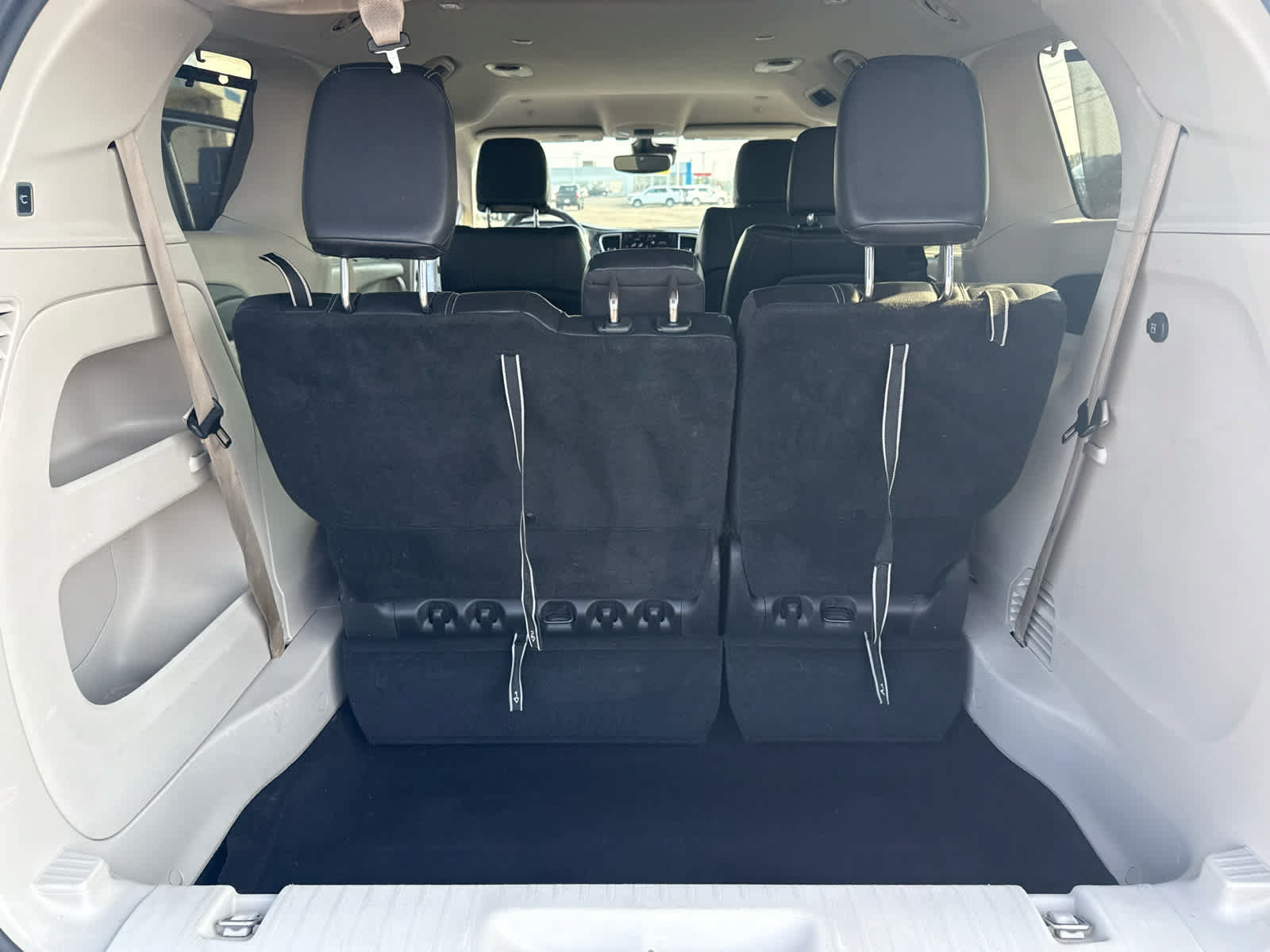 Used 2022 Chrysler Pacifica Touring-L FWD image 27