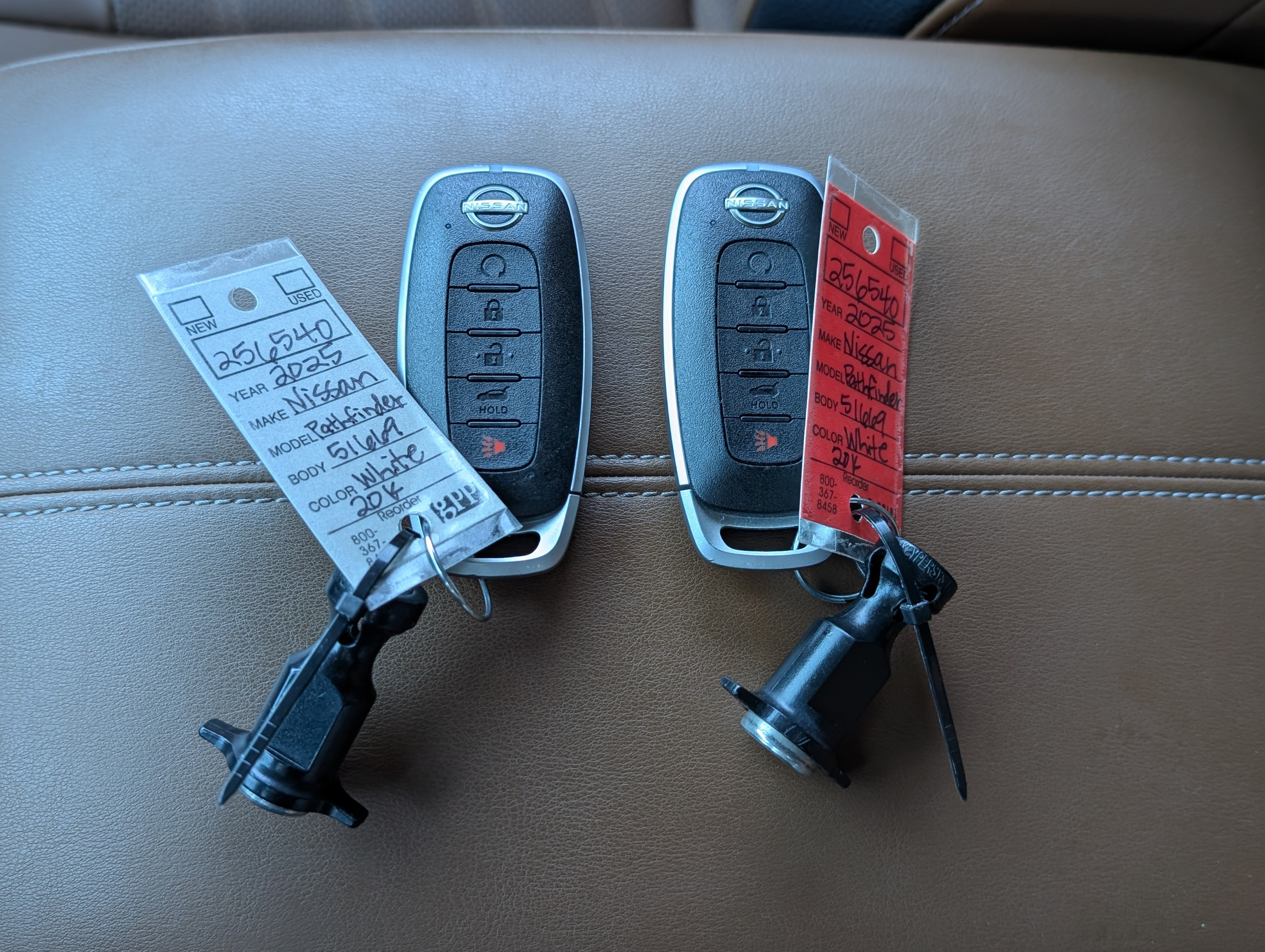 Used 2025 Nissan Pathfinder Platinum FWD image 39