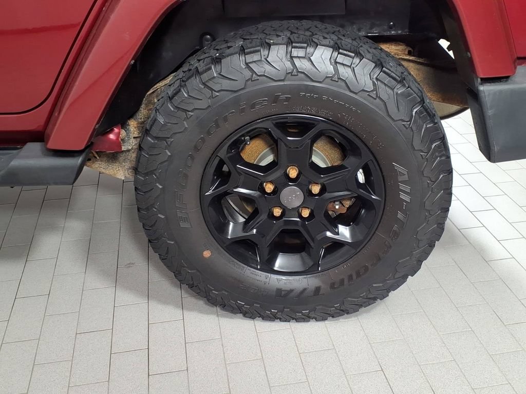 Used 2012 Jeep Wrangler Unlimited Sahara w/ Trailer Tow Group AWD/4WD image 8