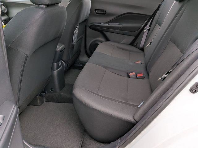Used 2025 Nissan Kicks Play S FWD image 22