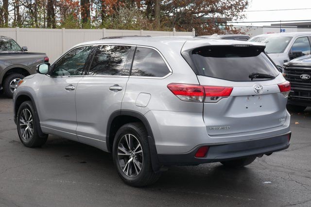 Used 2018 Toyota Highlander Plus image 7