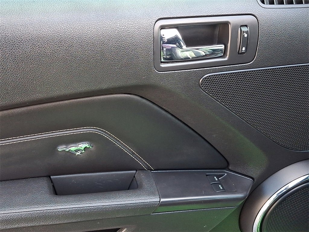 Used 2013 Ford Mustang GT Premium w/ GT Coupe Accessory Pkg 5 image 13