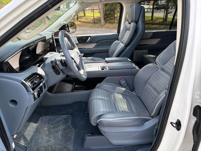 Used 2021 Lincoln Navigator L Black Label AWD/4WD image 35