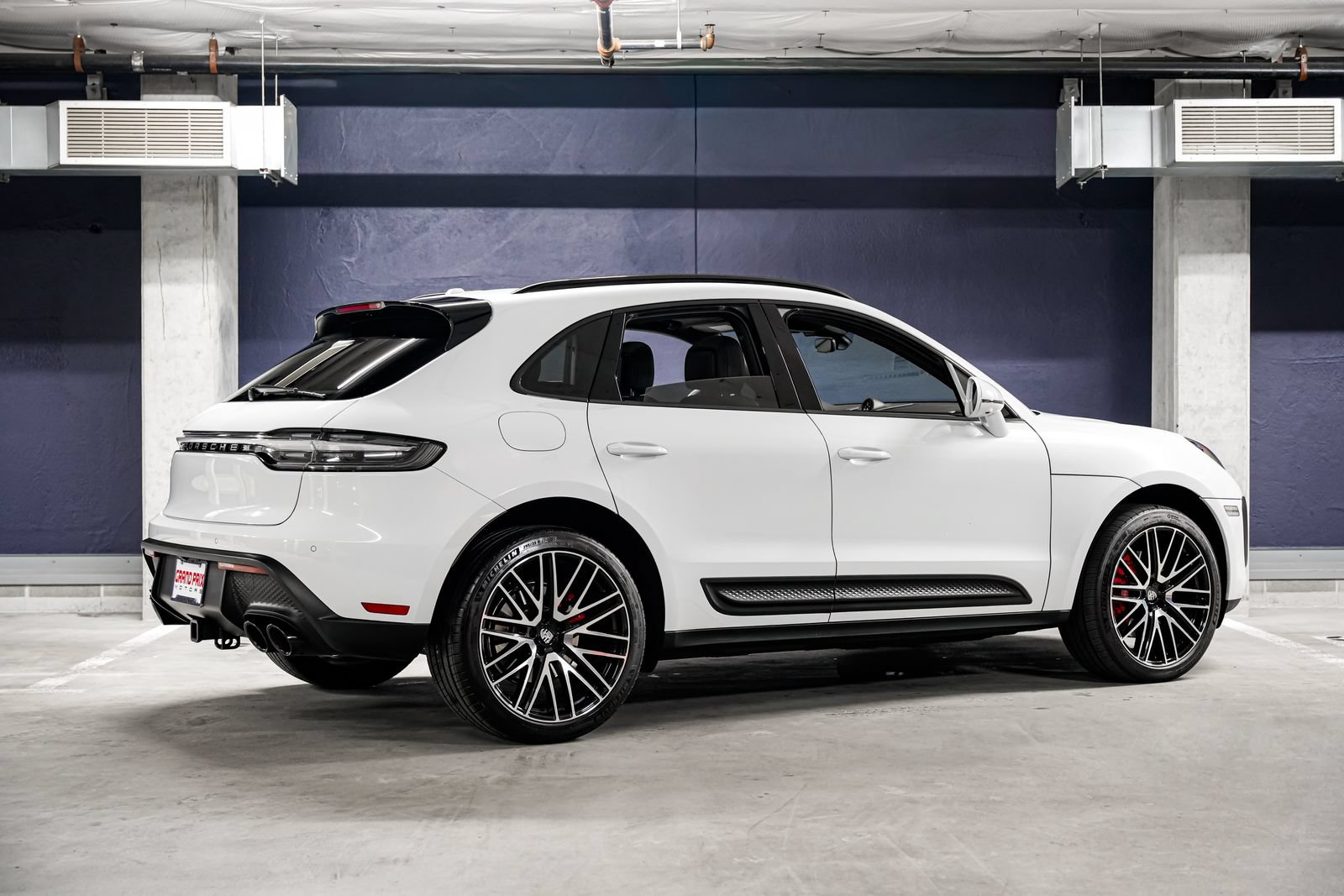 Used 2024 Porsche Macan S AWD/4WD image 3