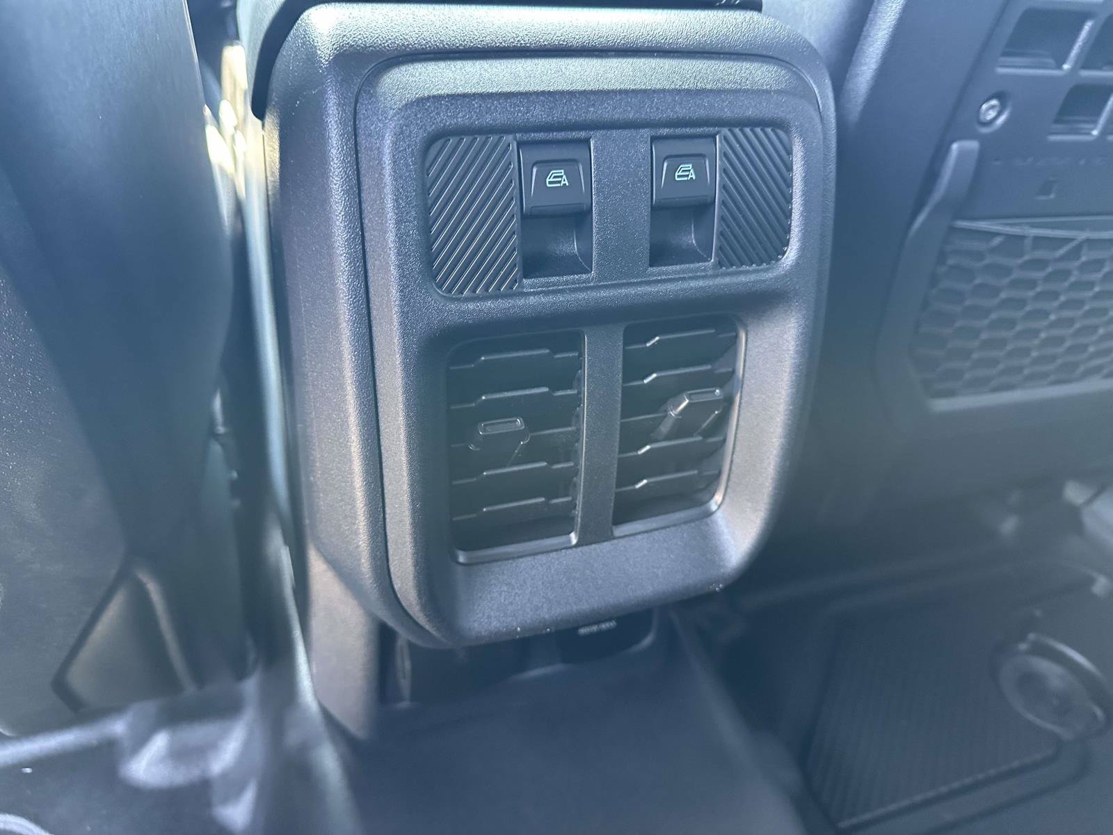New 2026 Ford Bronco Big Bend w/ Black Diamond Package AWD/4WD image 9
