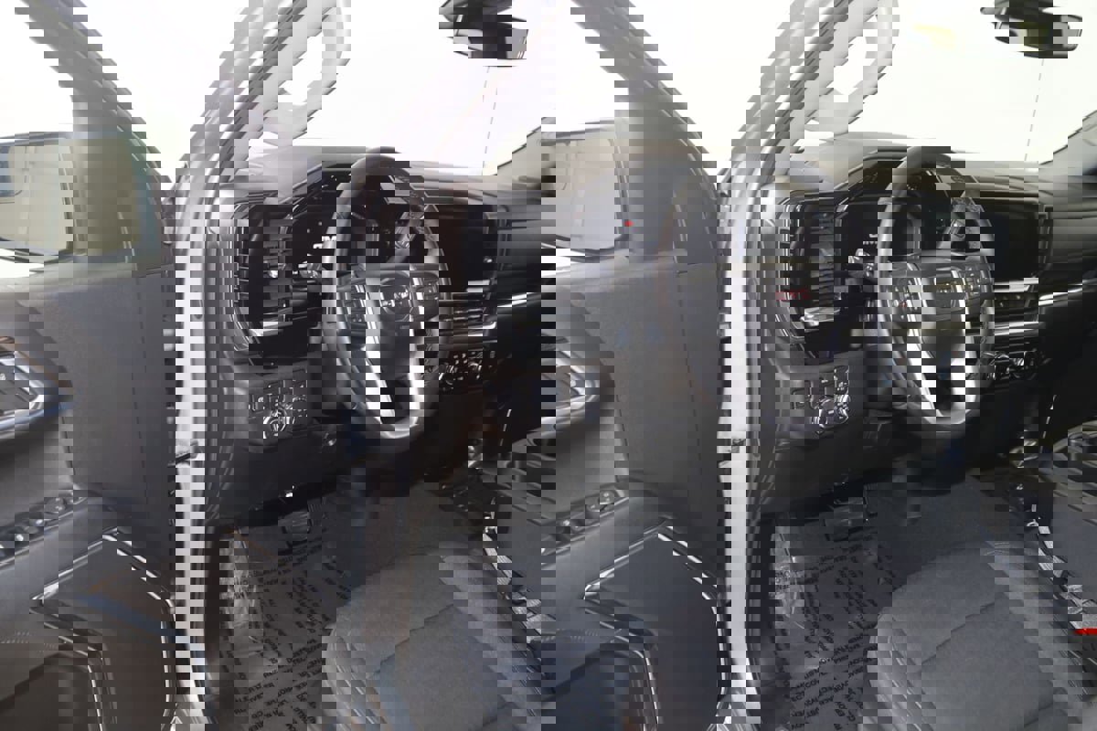Used 2024 GMC Sierra 1500 Elevation image 46