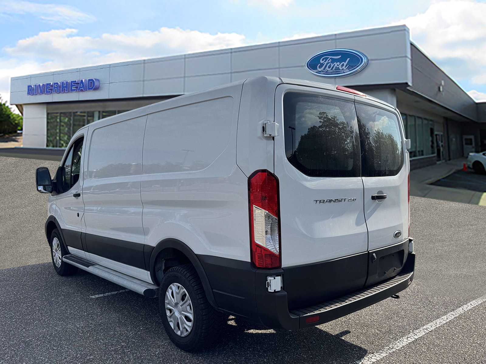 Used 2024 Ford Transit 250 Low Roof w/ Exterior Upgrade Package image 3