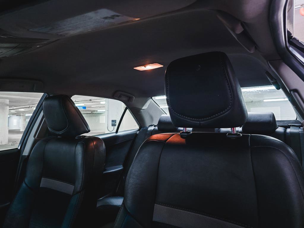 Used 2014 Toyota Camry SE FWD image 19