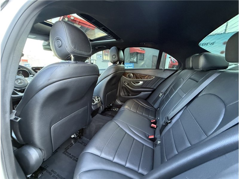 Used 2020 Mercedes-Benz C 300 Sedan image 21