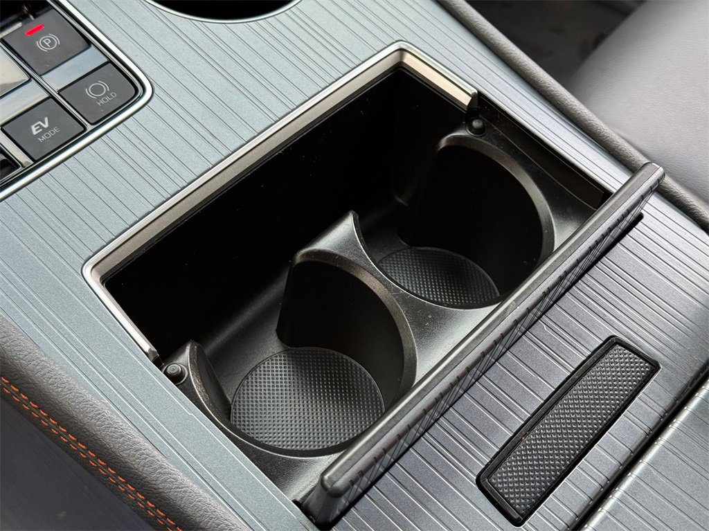 Certified 2022 Toyota Sienna XSE image 40