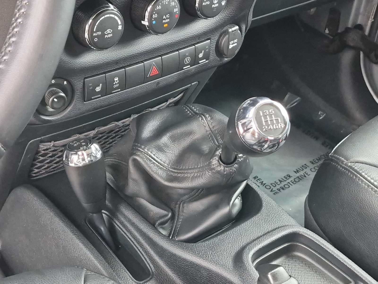 Used 2016 Jeep Wrangler Sahara AWD/4WD image 31