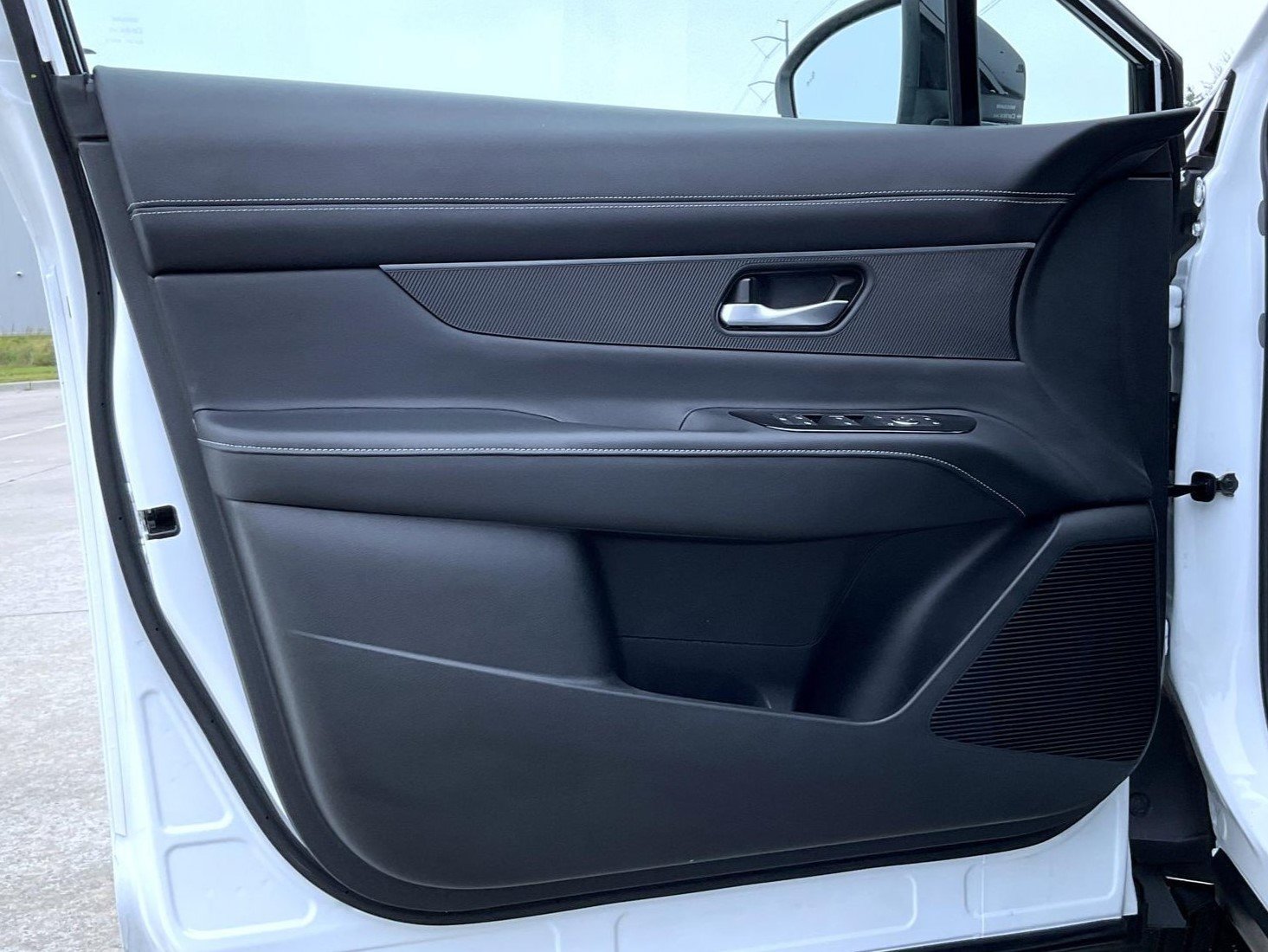 Certified 2025 Nissan Murano SV AWD/4WD image 10